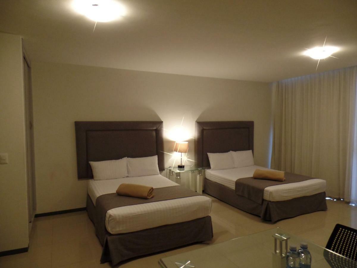 Hotel Suites Bernini Guadalajara Kültér fotó
