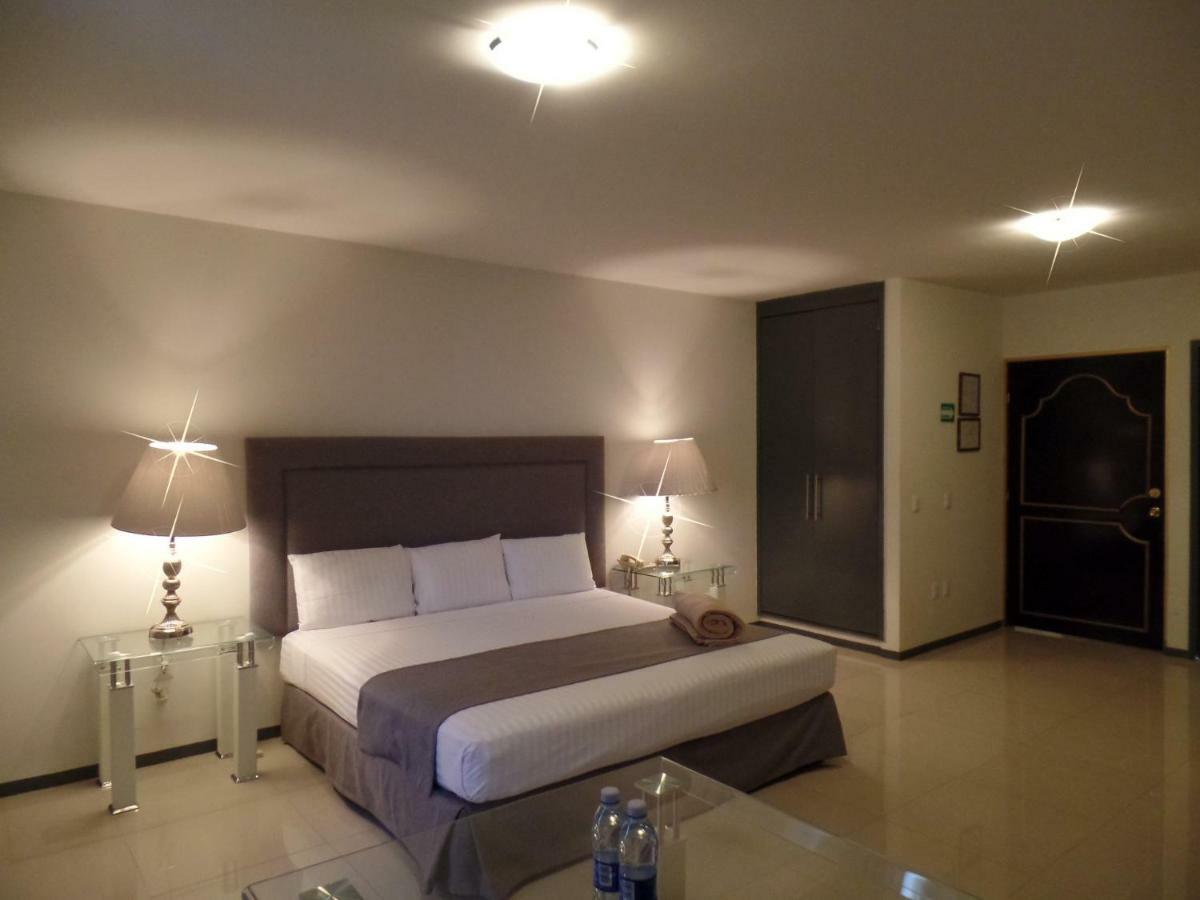 Hotel Suites Bernini Guadalajara Kültér fotó